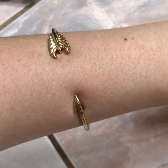 Stella & dot gold gilded arrow bracelet - Picture 2 of 2